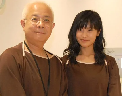 小島瑠璃子さん