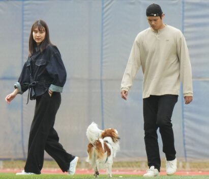 大谷翔平さん　田中真美子さん