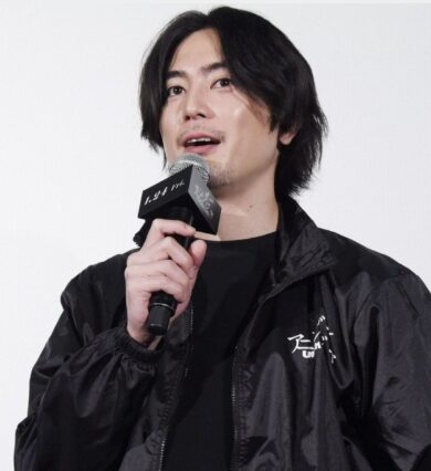 間宮祥太朗さん