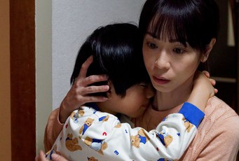 遊井亮子さん
