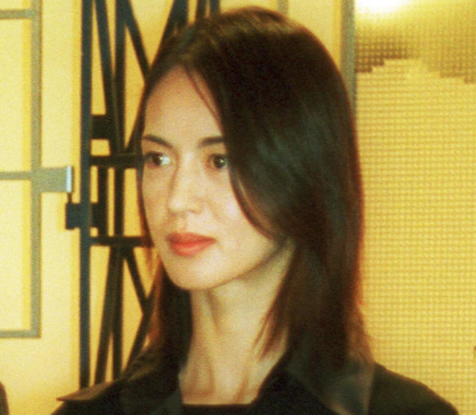 鷲尾いさ子さん