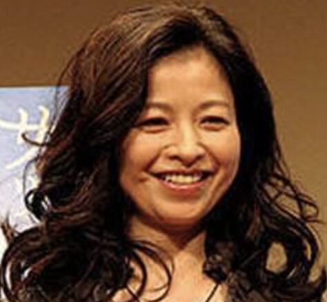 石田えり